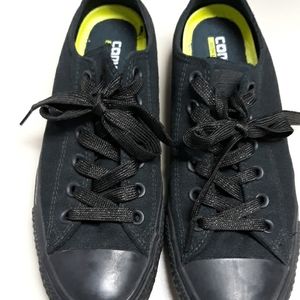 Black converse sneakers